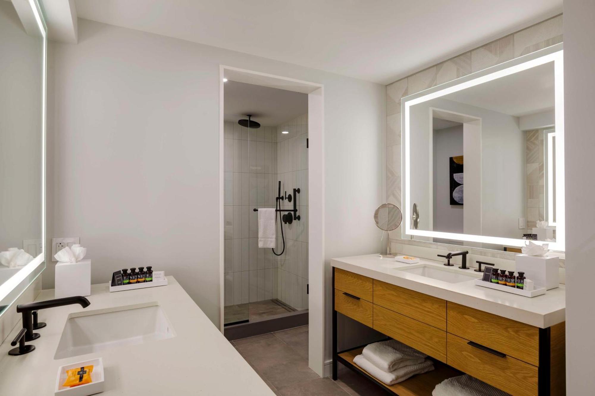 Canopy By Hilton Portland Waterfront מראה חיצוני תמונה